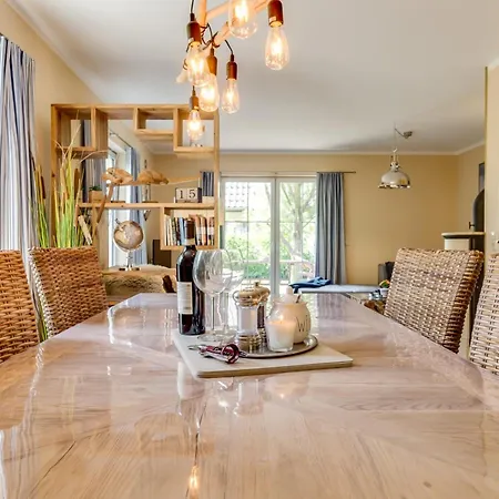Strandwiese 12 Haus Strandgut Holiday home Zingst